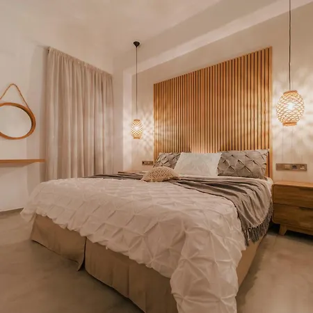 Naxos Privilege Vila