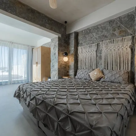 Naxos Privilege Vila *