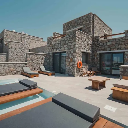 Naxos Privilege Ajía Ána