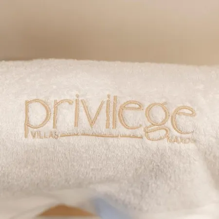 Naxos Privilege Vila