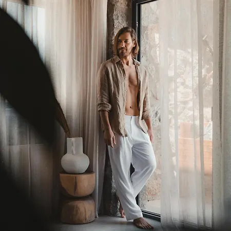 Naxos Privilege فيلة *