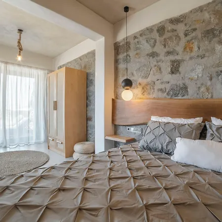 Naxos Privilege